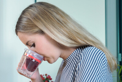 Selbstständiges Essen und Trinken nach einem Schlaganfall